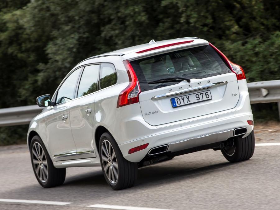  Volvo XC60 T6 2013 года  (фото 13 из 17)